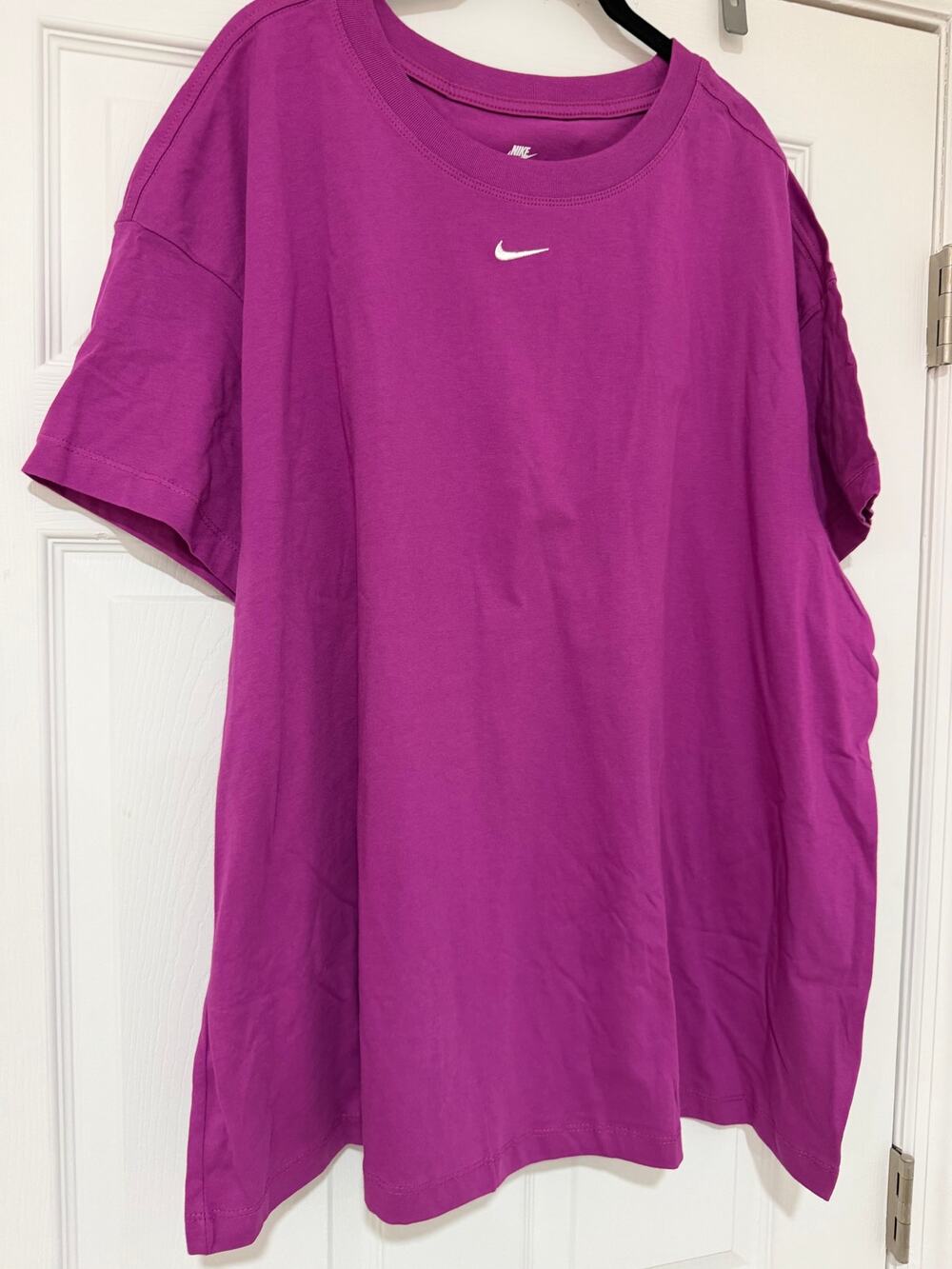 Nike - Women's Plus - Oversized Loose Short-Sleeve T-Shirt - 2X - Magenta